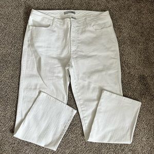 Chicos Platinum White Denim Pants 2.5 short